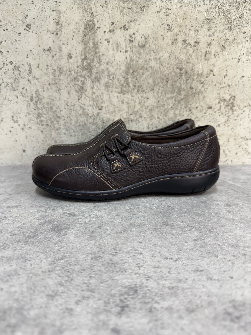 Clarks Ashland Cove Brown Leather Comfort Slip On Shoes Womens 6.5 - Picture 2 of 10